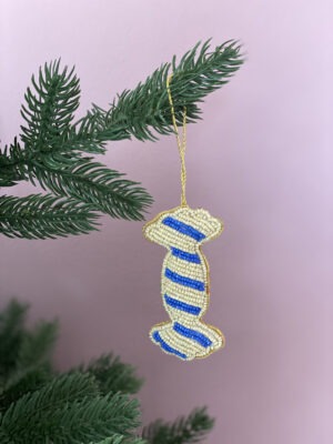 Perle-juleophæng - blå/creme - Nynne Rosenvinge